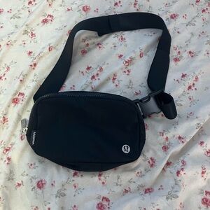 black lululemon bag